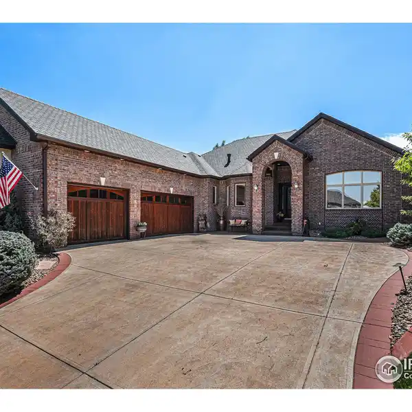 QUIET LUXURY IN THIS EXCEPTIONAL RANCH HOME