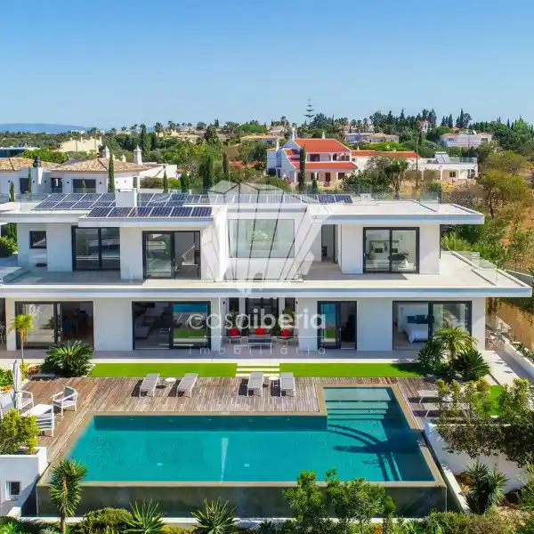 MAGNIFICENT VILLA WITH BREATHTAKING SEA VIEWS