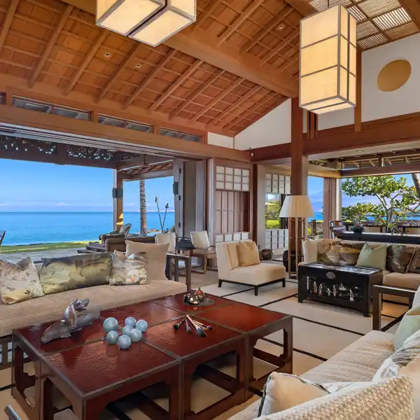 ARCHITECTURAL OCEANFRONT MASTERPIECE