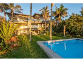 Extraordinary Lagoon-Front Estate