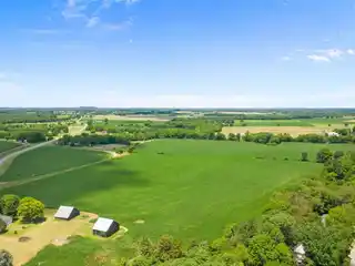 Beautiful Land Minutes to Downtown Franklin