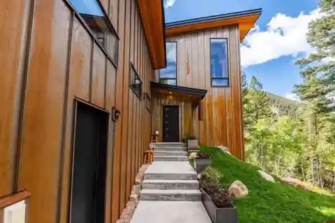 Mountain Modern Living with Fishing Rights on the Taylor River