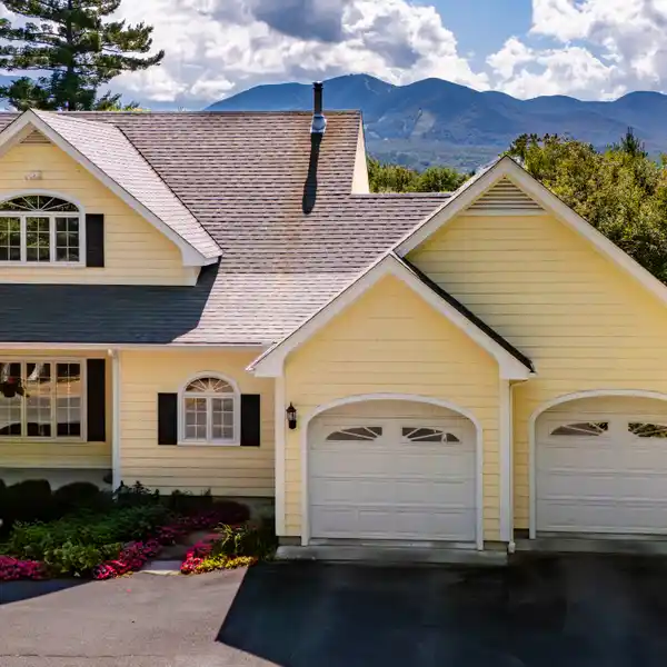 MOUNTAIN LIVING WITH FRANCONIA NOTCH VIEWS