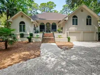Gorgeous Meticulously Renovated Residence