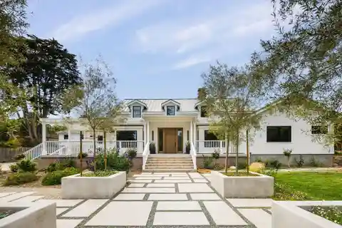 Newly Built Smart Home in Hope Ranch