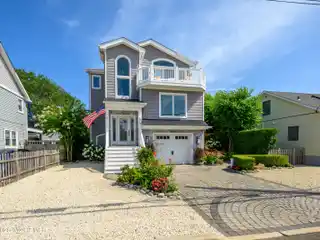 Turnkey Luxury Retreat in Beach Haven