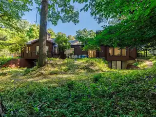 Architect-Designed Midcentury Gem in Nature Sanctuary