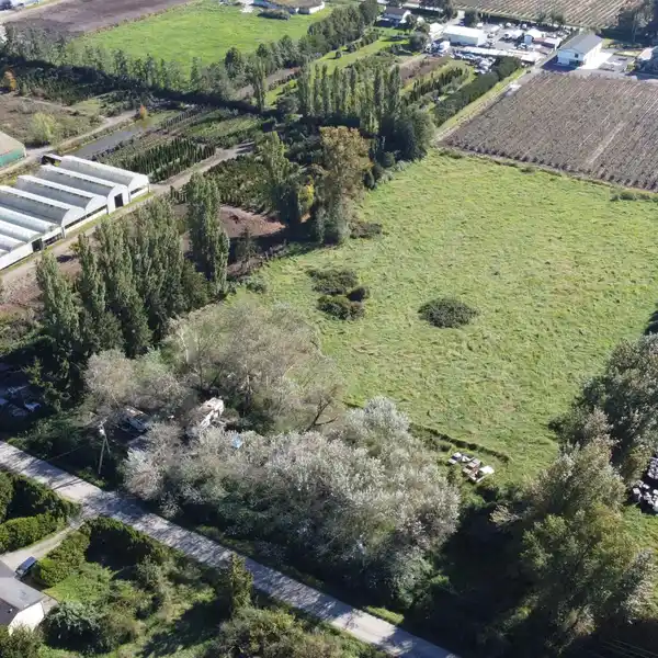 UNIQUE FIVE-ACRE PROPERTY