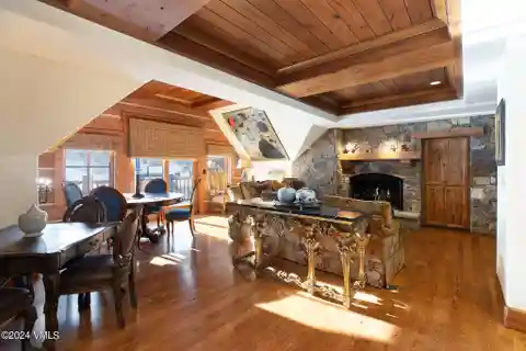 Exclusive Top-floor Penthouse in the Ritz Carlton