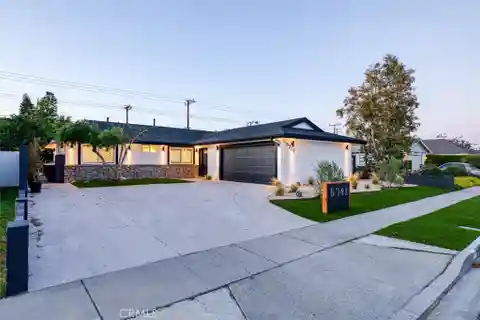 Fully Renovated Pool Home in Prime Location