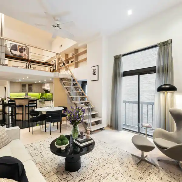 PRE-WAR DUPLEX AT THE LEVEL CLUB