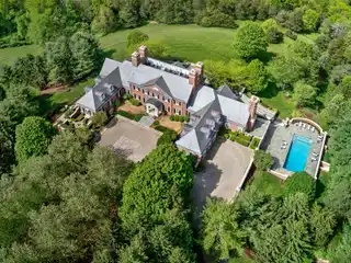 Distinguished Estate on 32-plus Acres