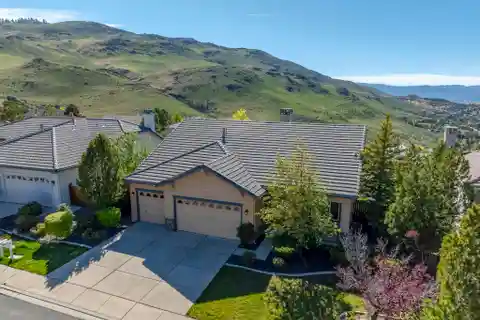 Stunning Sierra Vistas from This Amazing Property