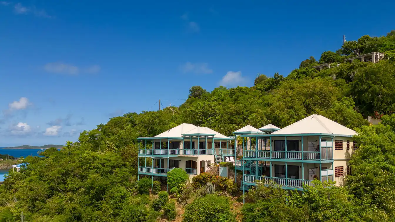 Water Cliff Villa
