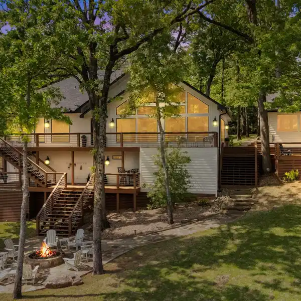 LUXURIOUS LAKE LIVING IN PINE VALLEY DEVELOPMENT