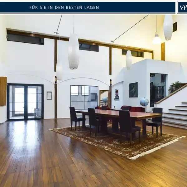 HISTORIC ENSEMBLE IN THE LOWER FRANCONIAN