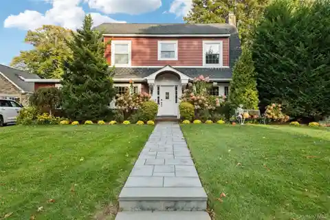 Charming Dutch Colonial in East Williston