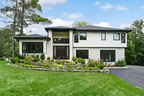 Stunning New Build  on 1.35 Acres in Palos Park