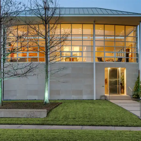 THE EPITOME OF CONTEMPORARY LUXURY