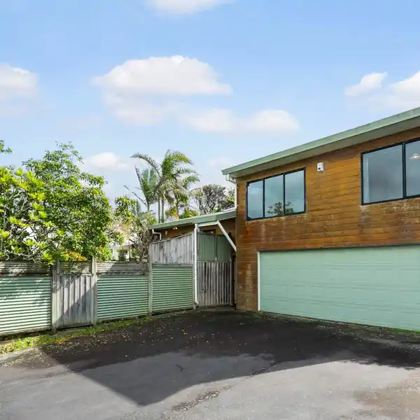 GREAT OPPORTUNITY IN A FANTASTIC LOCATION