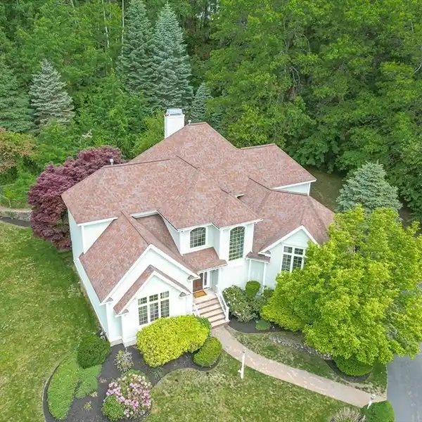 CHIC FUNCTIONALITY IN ANDOVER COUNTRY CLUB