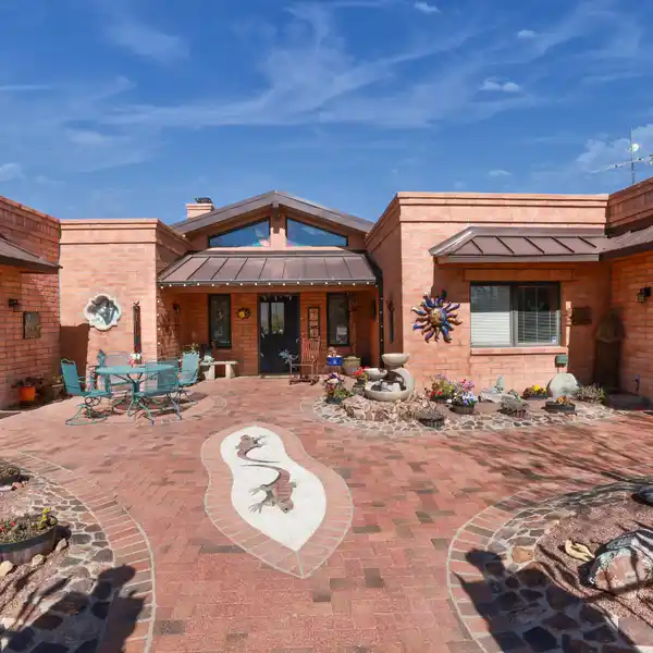 BEAUTIFUL SOUTHWEST STYLE HOME