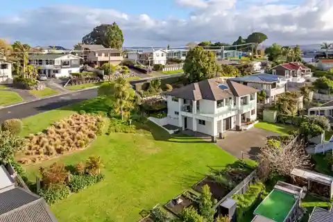 Exceptional Property with Breathtaking Views