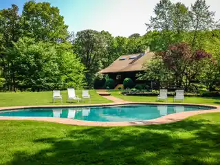Sunny and Private Family Oasis