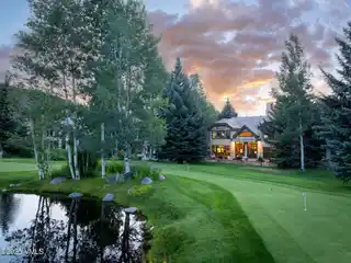 Beautiful Home in the Greens Neighborhood