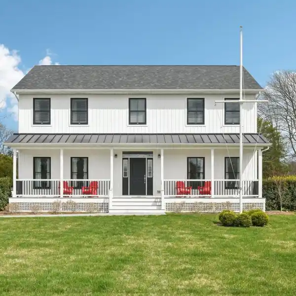 BEAUTIFULLY BUILT BRIGHT AND CHEERFUL HOME