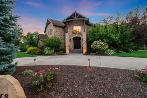 Extraordinary Custom Home with High-End Functionality