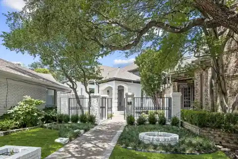Completely Renovated Home in Glen Lakes