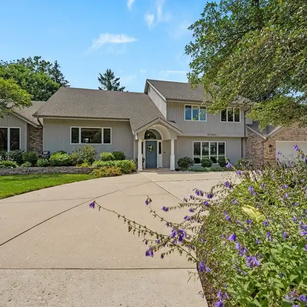 EXPANSIVE RETREAT ON NEARLY AN ACRE