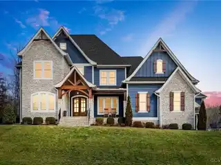 Luxury Living on Nearly an Acre