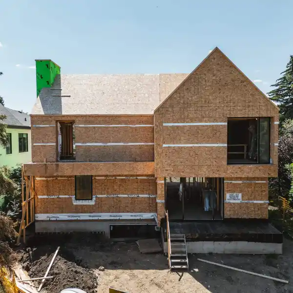 LUXURY LIVING WITH SOUTH-FACING BACKYARD VIEWS