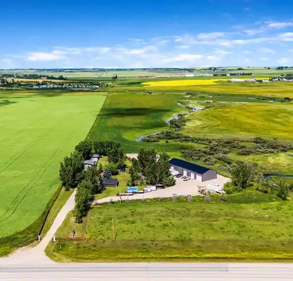 CUSTOM 3000SQFT HOUSE WITH ENDLESS POSSIBILITIES