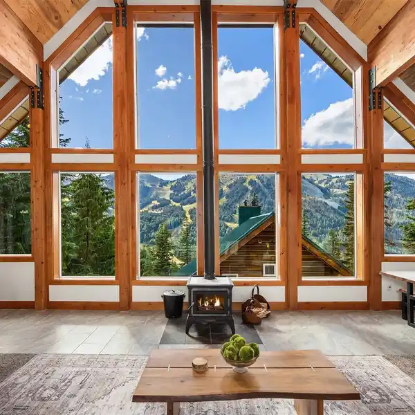 ULTIMATE PACIFIC NORTHWEST SKI LIFESTYLE