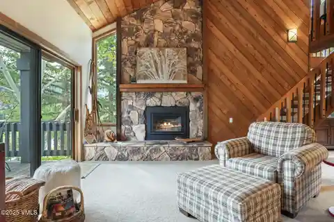 Prime Proximity to Community Center, Pool, and Hot Tub