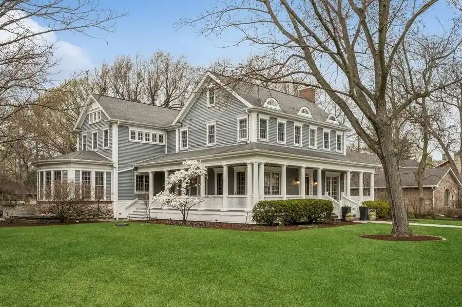 Newer Construction Beauty in Indian Hill Estates