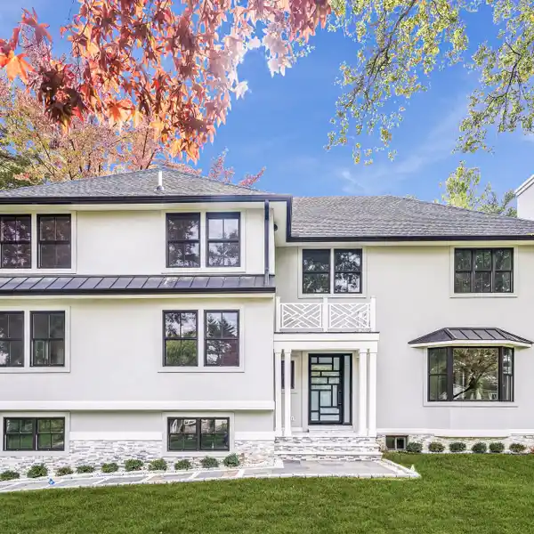 IMPECCABLE MODERN VILLA-STYLE HOME