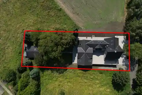 Luxurious Retreat in a Secluded Location