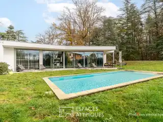 Magnificent Modern Pool Home