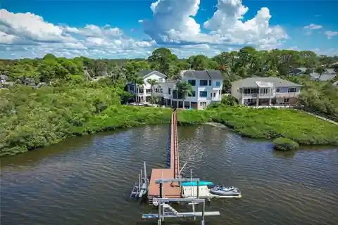 Extraordinary Waterfront Residence