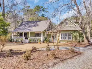 Lowcountry Charm with Modern Convenience