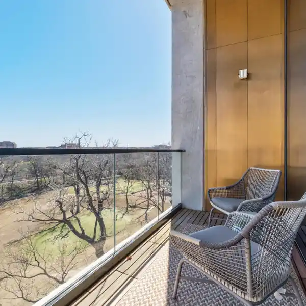 LUXURIOUS FOUR BEDROOM HOME IN THE LOREN