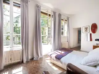 Magnificent Apartment in  Historic Haut Marais