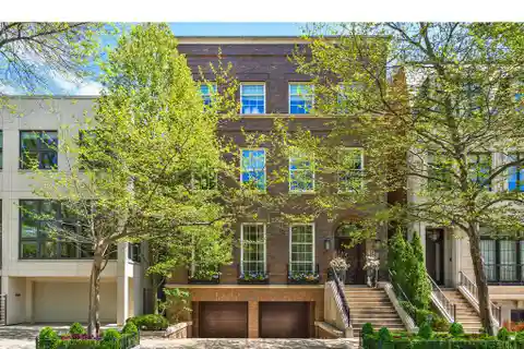 Architectural Tour De Force in the Heart of Lincoln Park