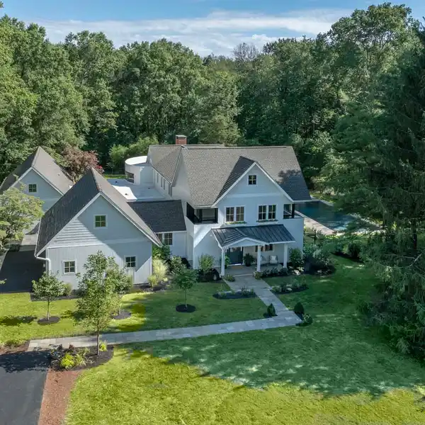 NEWLY COMPLETED CUSTOM TURNKEY HOME