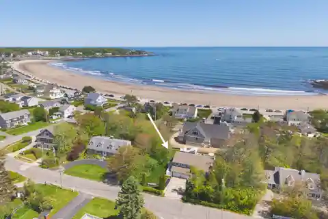 Beautifully Renovated Beach Retreat