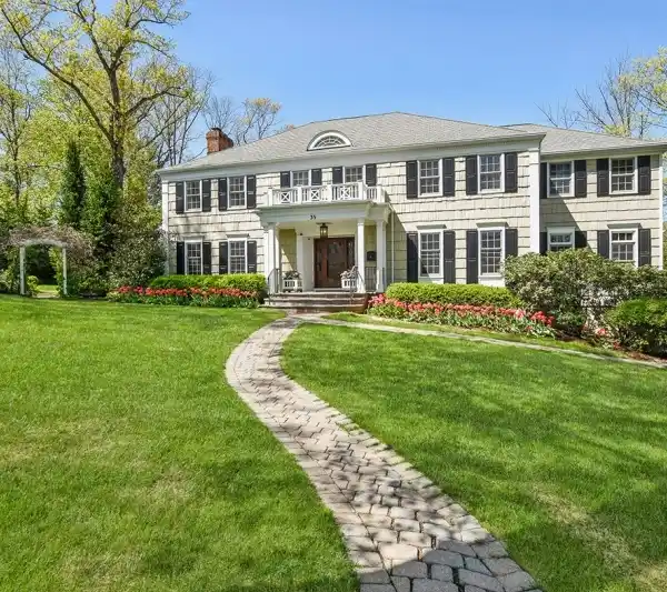 CLASSICALLY ELEGANT WOODLAND PARK COLONIAL